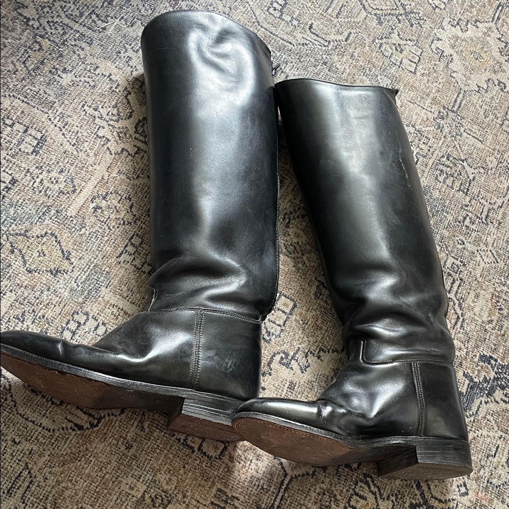 Black Leather Knee-High Riding Boots